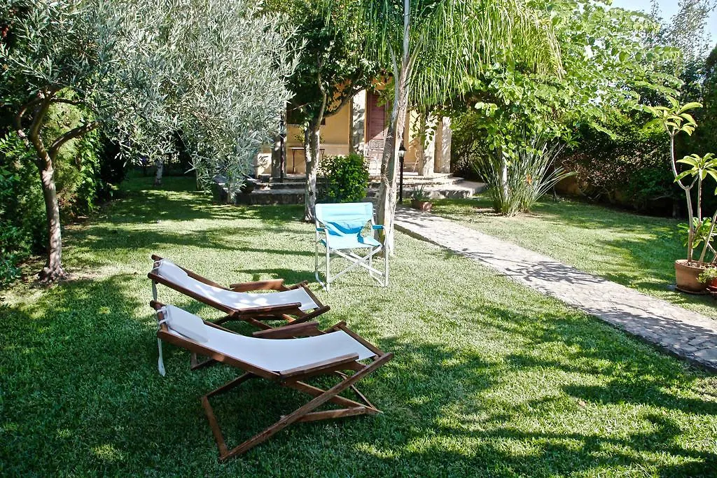 Villa Le Candele Кампофеличе-ди-Роччелла