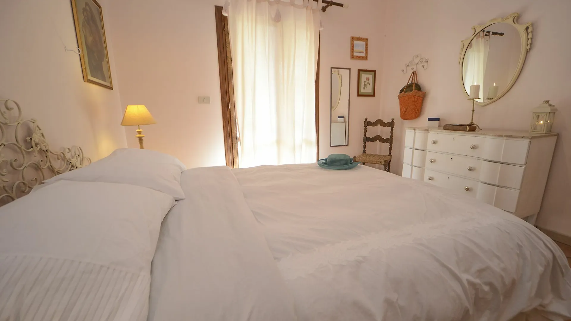 Villa Le Candele Кампофеличе-ди-Роччелла
