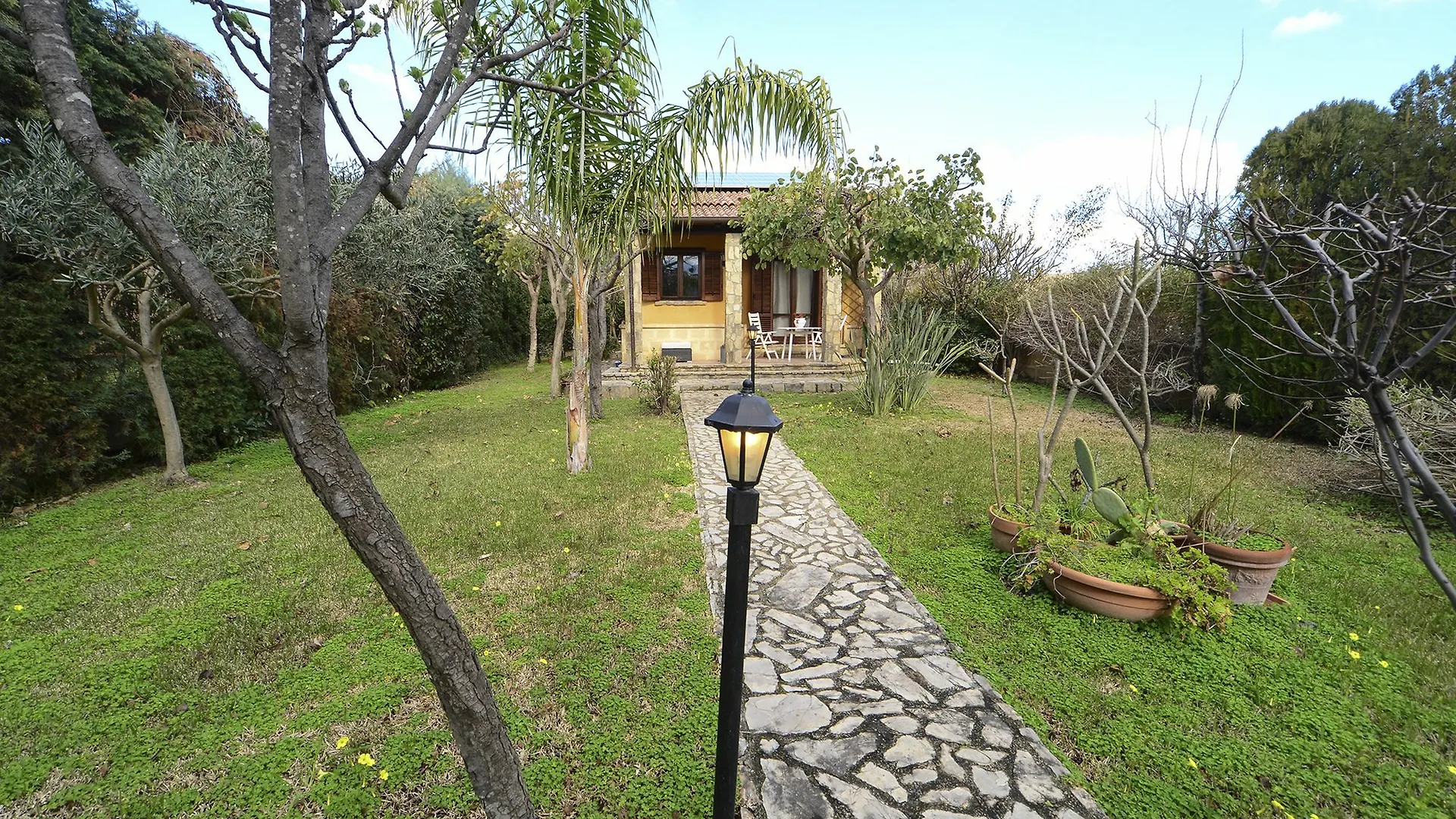 Villa Le Candele Кампофеличе-ди-Роччелла 0*,  Италия